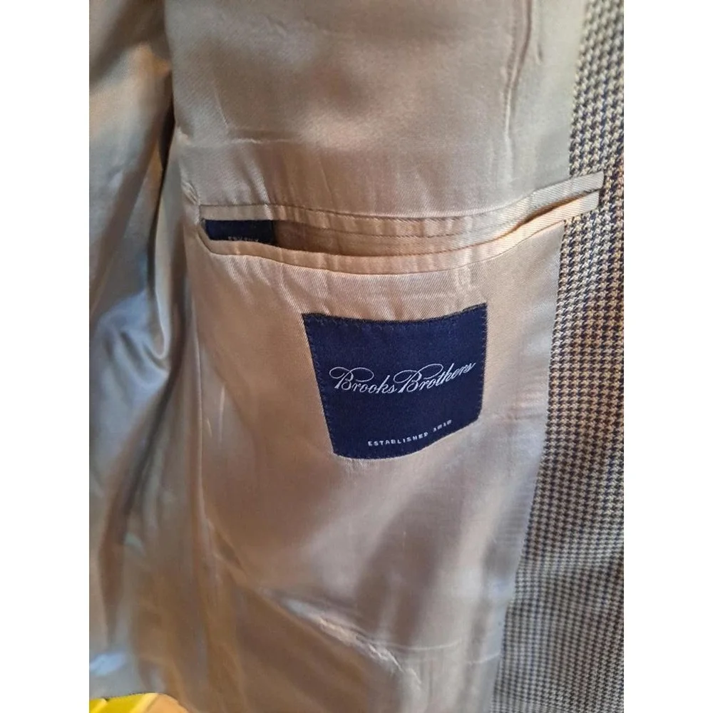 Brooks Brothers Tan Tweed 2 Button Silk/Worsted Wool‎ Size 46R